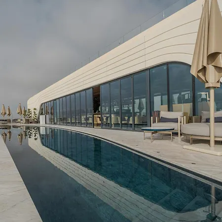 Prestigious With Common Roof Top Pool In Mercury Tower *