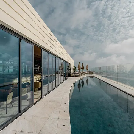 Prestigious With Common Roof Top Pool In Mercury Tower Apartment Saint Julian's