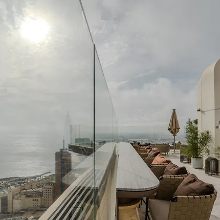 Prestigious With Common Roof Top Pool In Mercury Tower Apartment