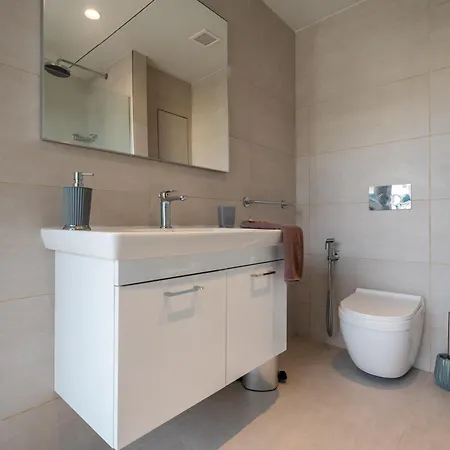 Prestigious With Common Roof Top Pool In Mercury Tower * Saint Julian's