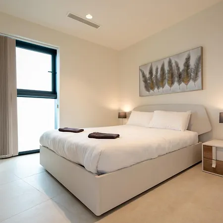Prestigious With Common Roof Top Pool In Mercury Tower Saint Julian's