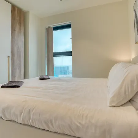Prestigious With Common Roof Top Pool In Mercury Tower * Saint Julian's